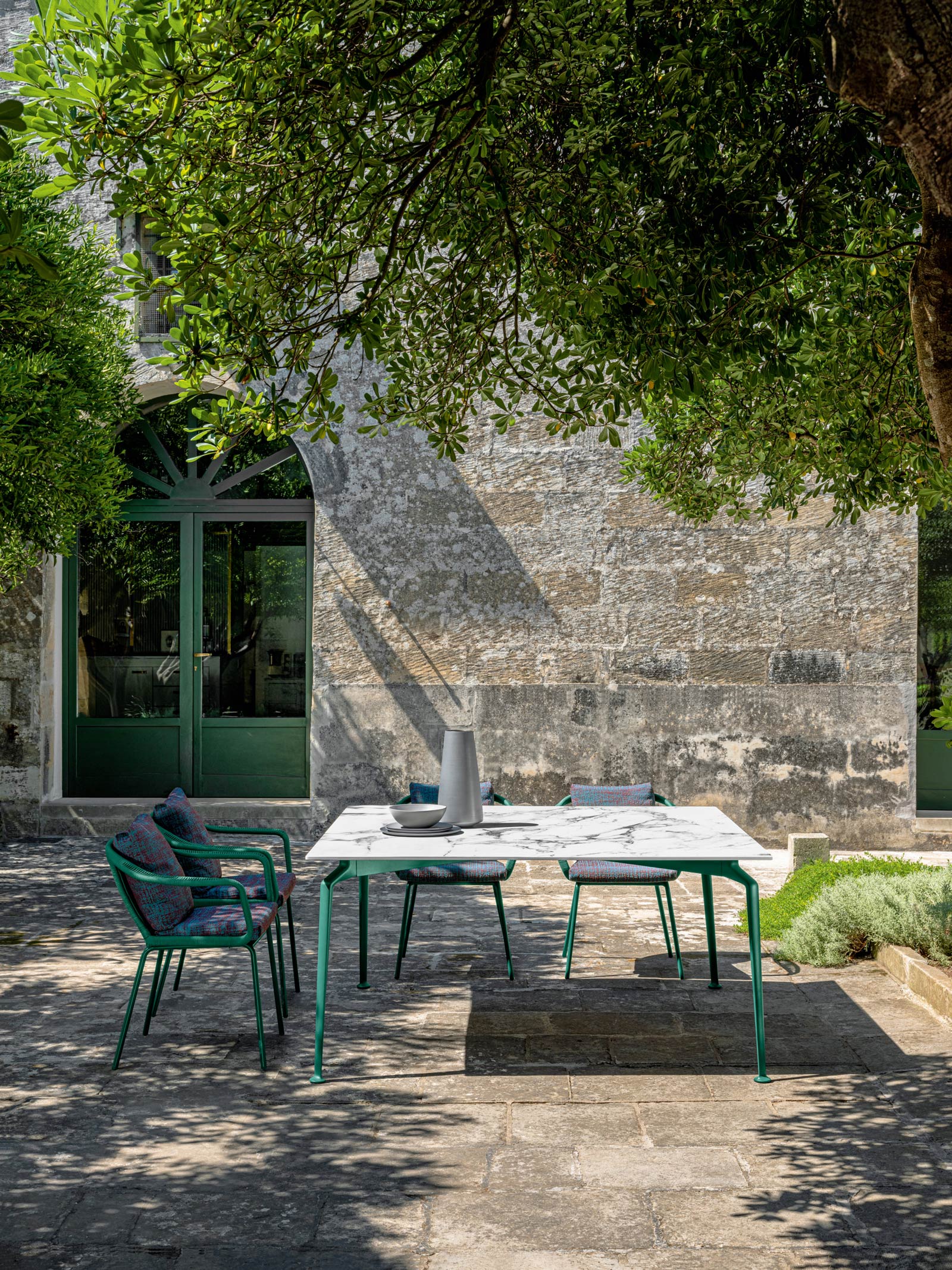CRUISE//ALU LIVING ARMCHAIR – view 3