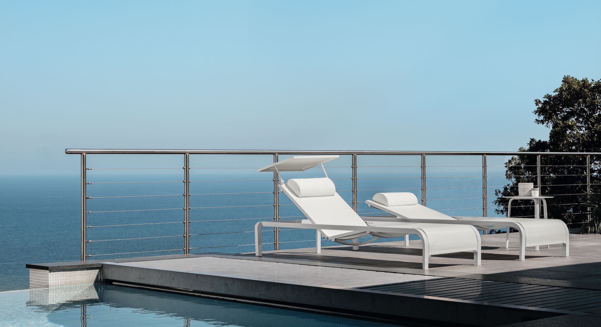 MILO SUNBED – view 3