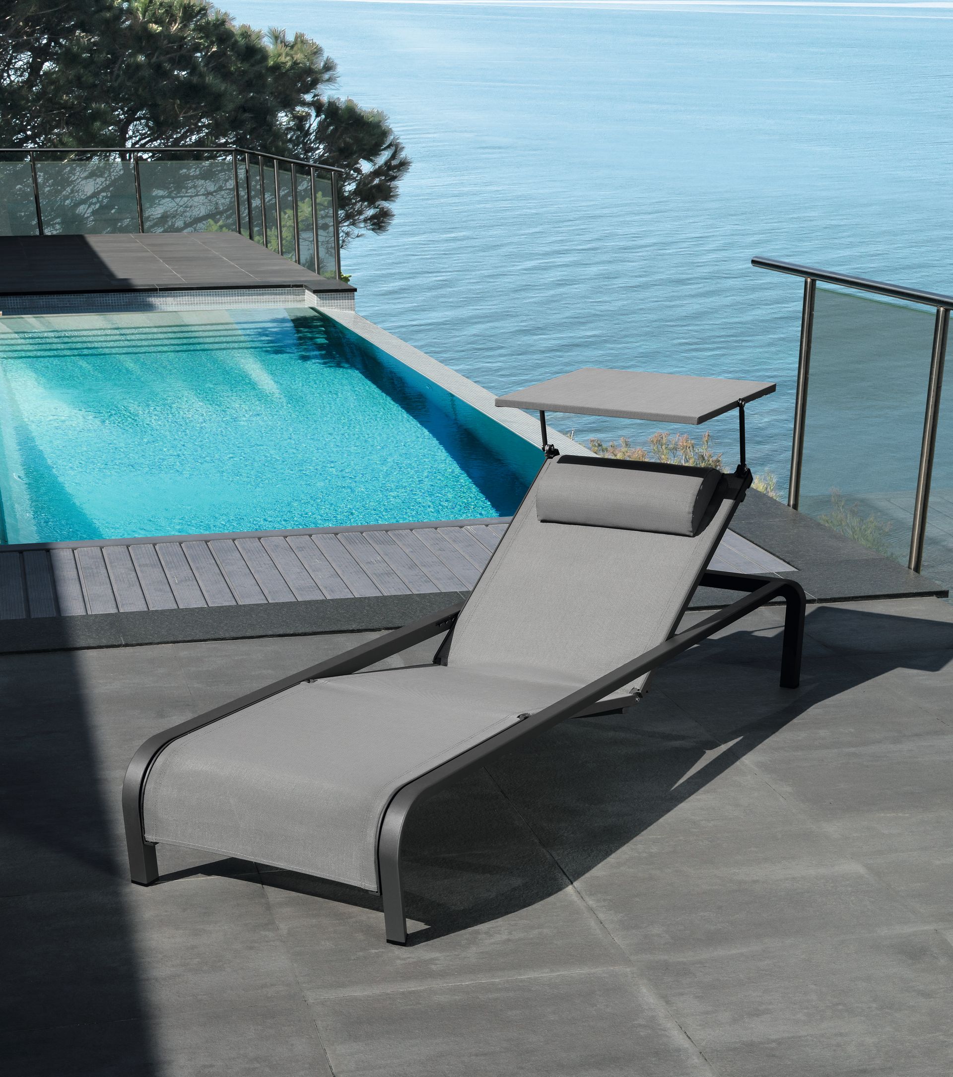 MILO SUNBED – view 2