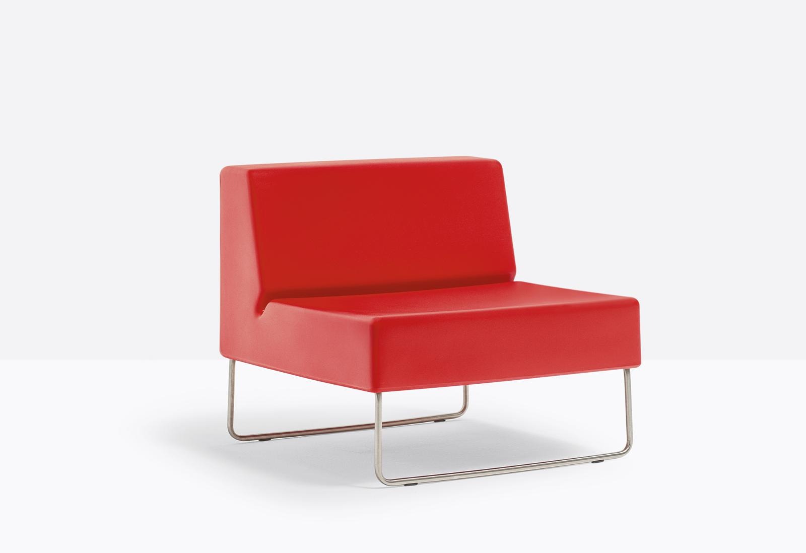 HOST LOUNGE 790