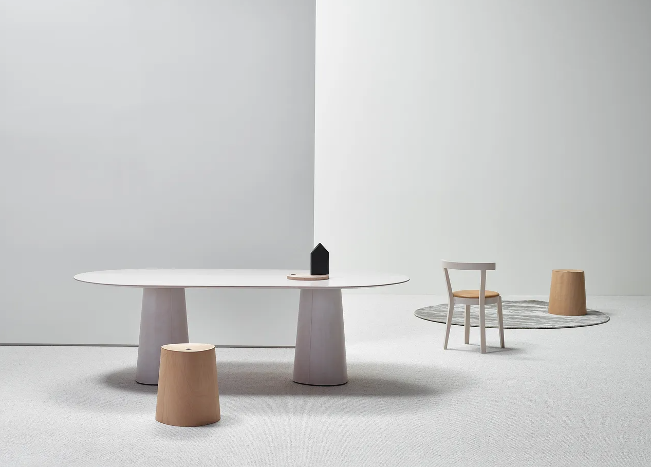 p.o.v. stool 371 459 – view 4