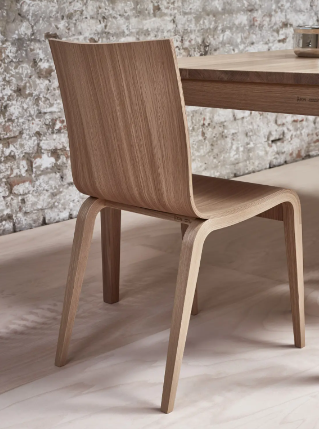 simple_705 chair 311 705 – view 2