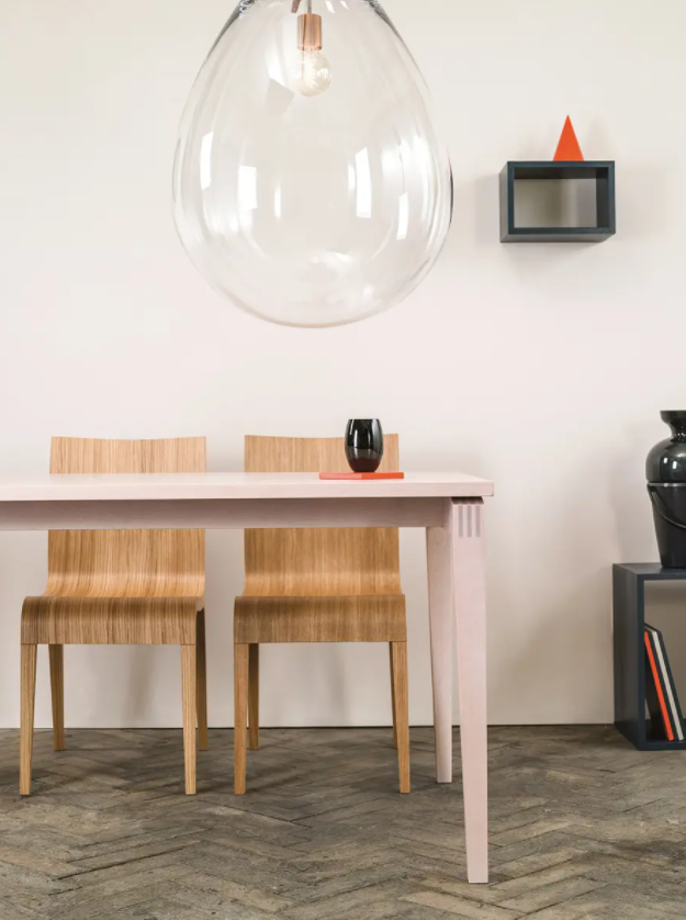 simple_705 chair 311 705 – view 3