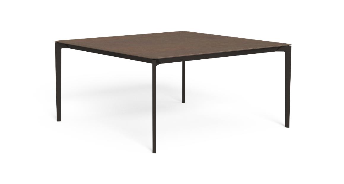 LEAF 150×150 DINING TABLE