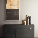 Logos Dresser