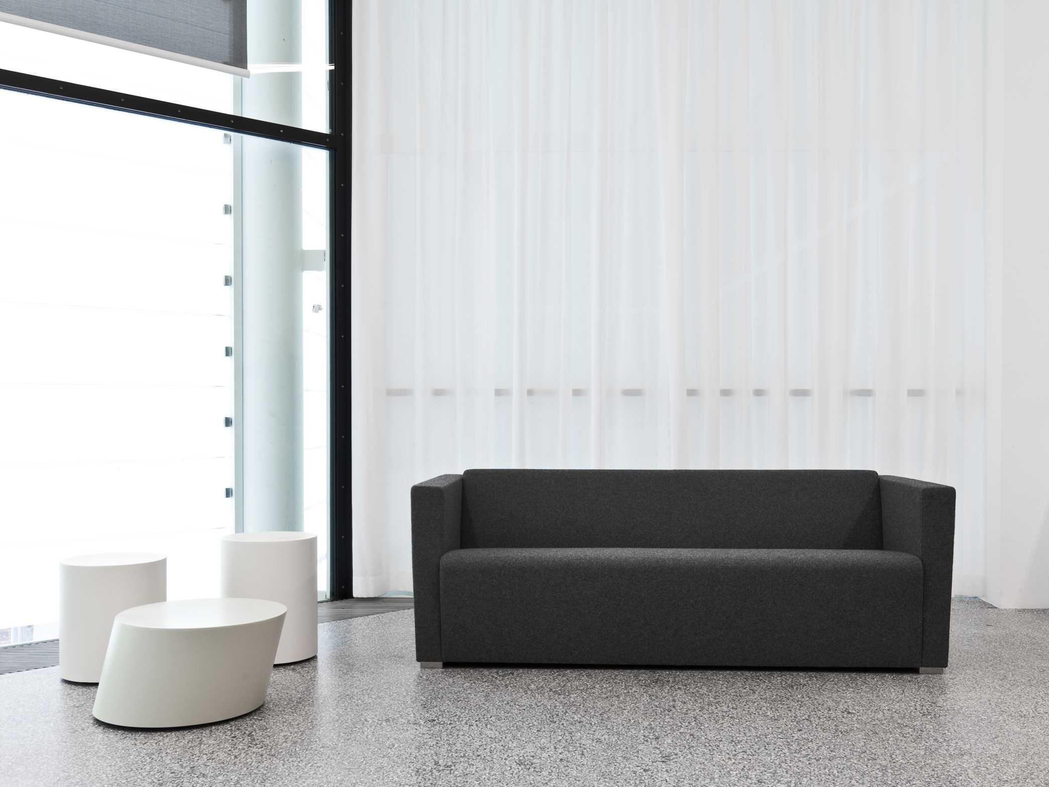Cubus small sofa – view 3