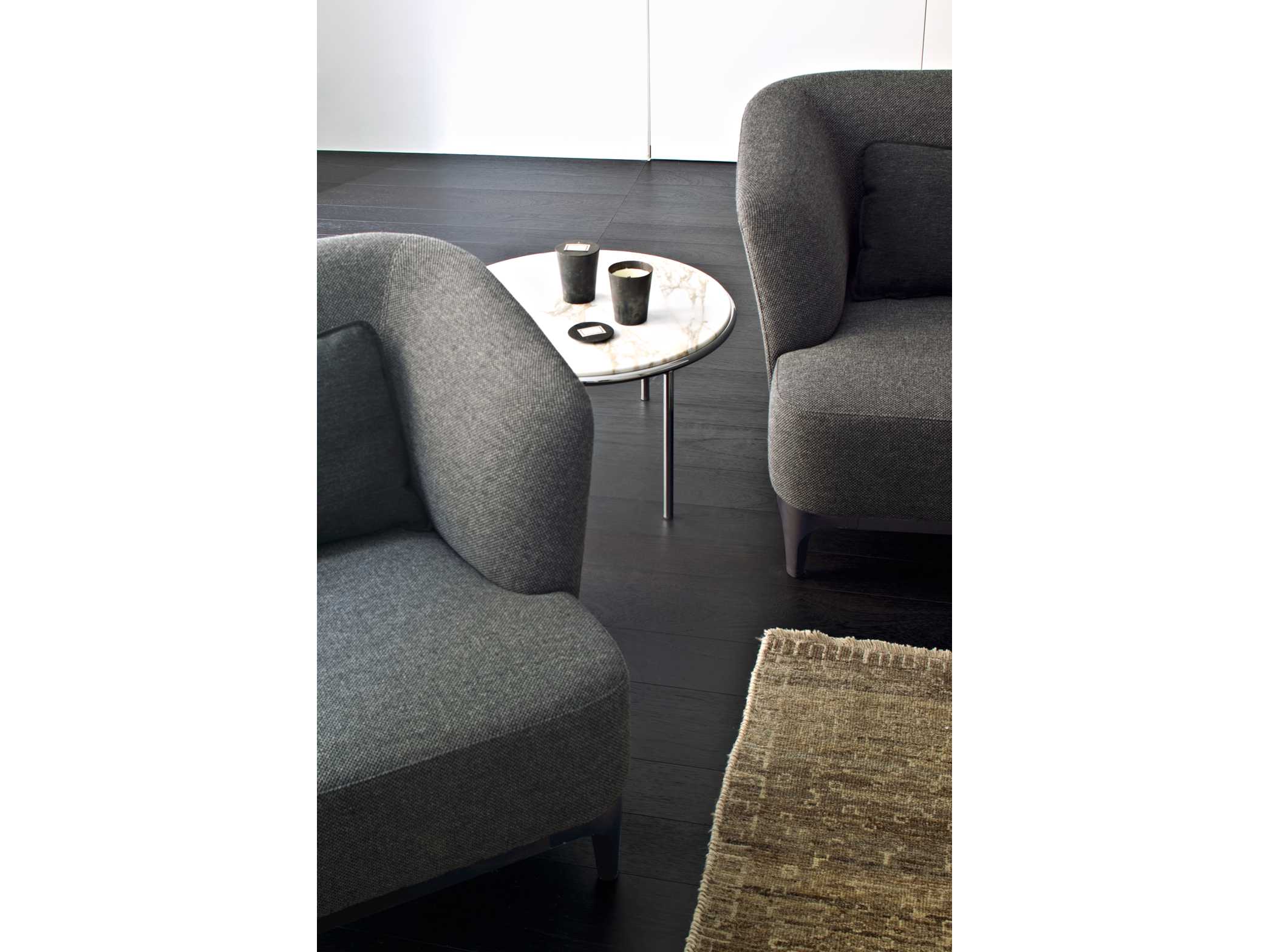 Elle P armchair – view 3