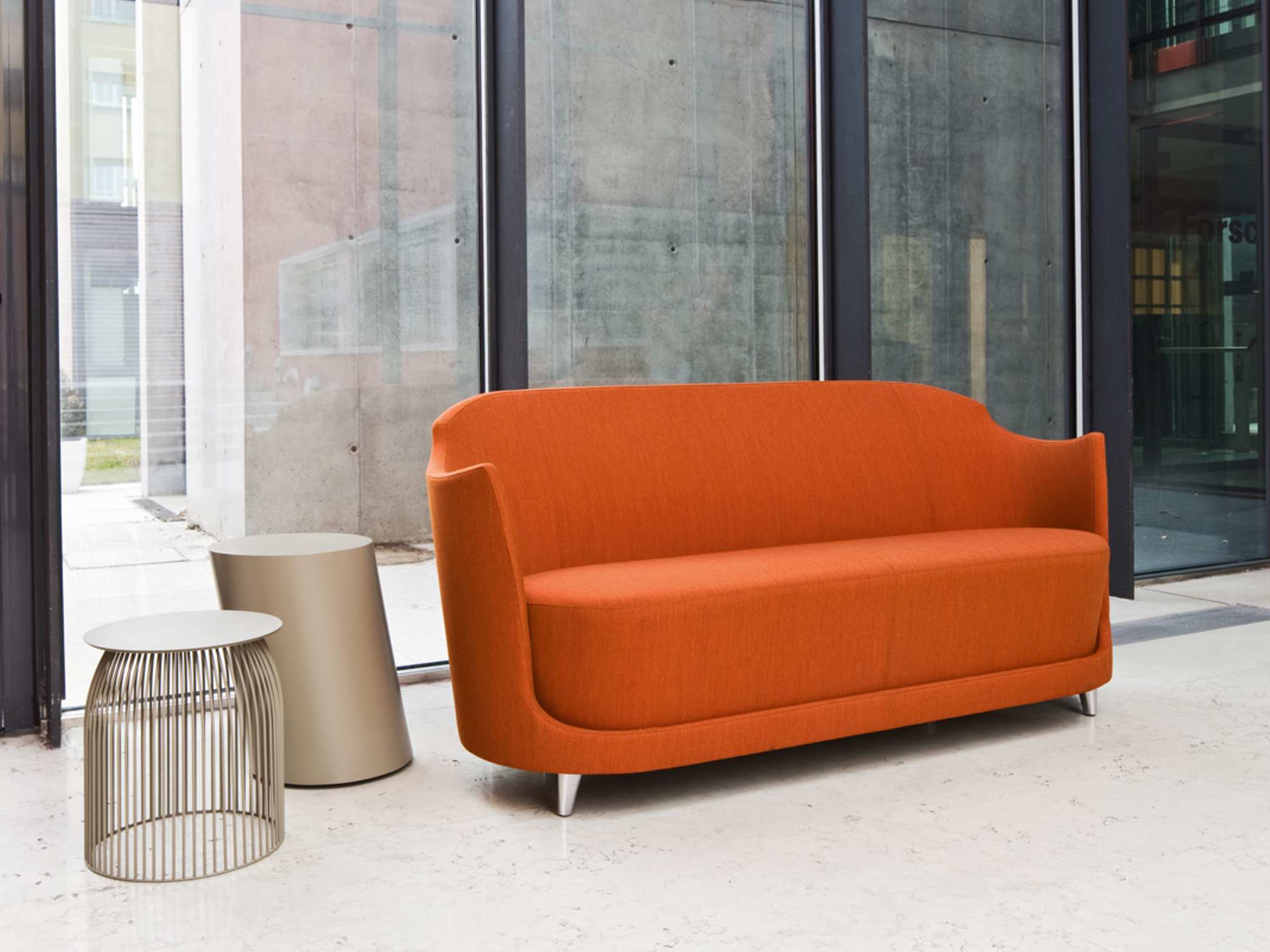 Folies small sofa – view 2