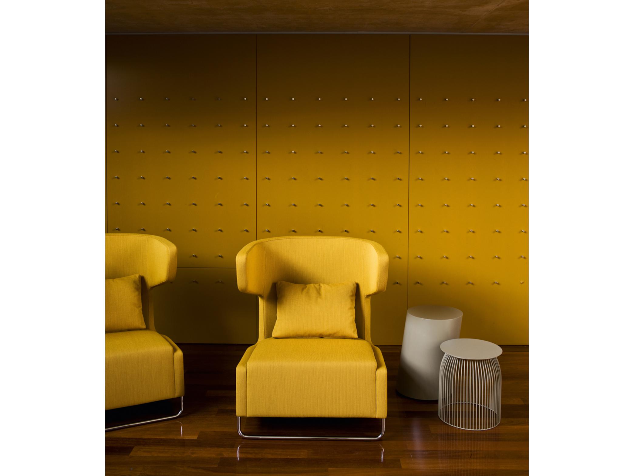 Mrs Buffy armchair – view 2