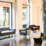 Serie 50 W small armchair – view 3