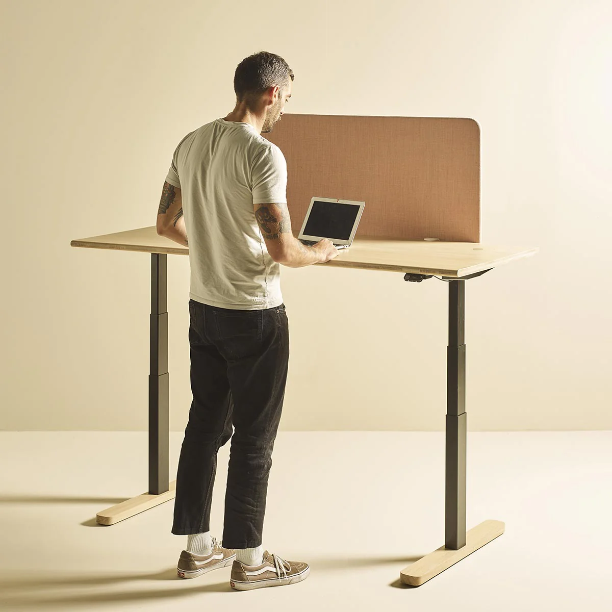 Igan Desk – view 2