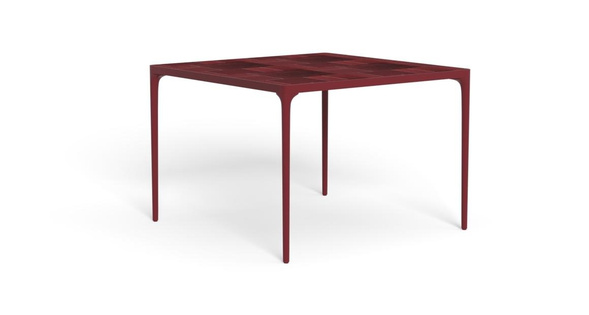 Nalu dining table 106×106