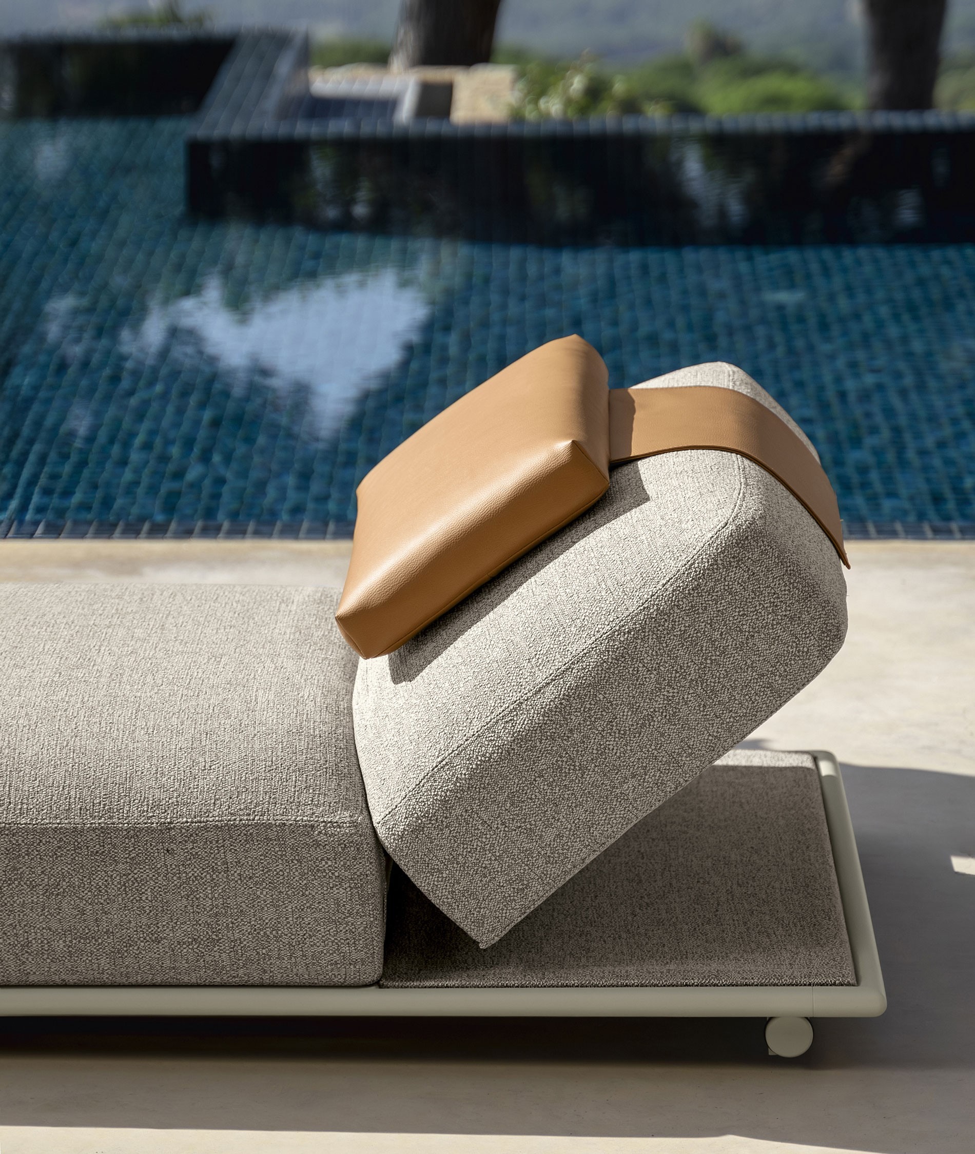 Tressé Double Sunbed – view 2