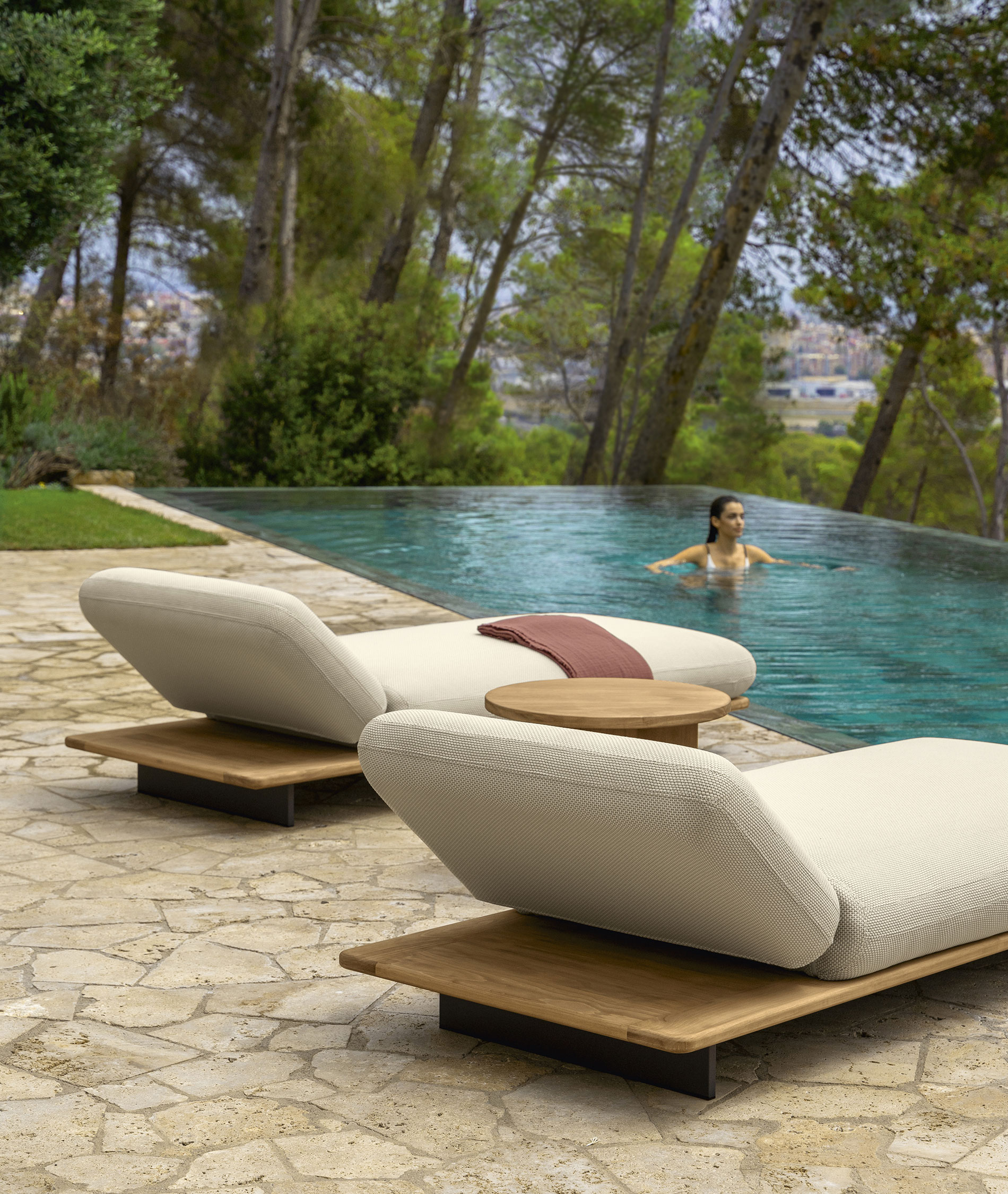 Venice Sunbed – view 3