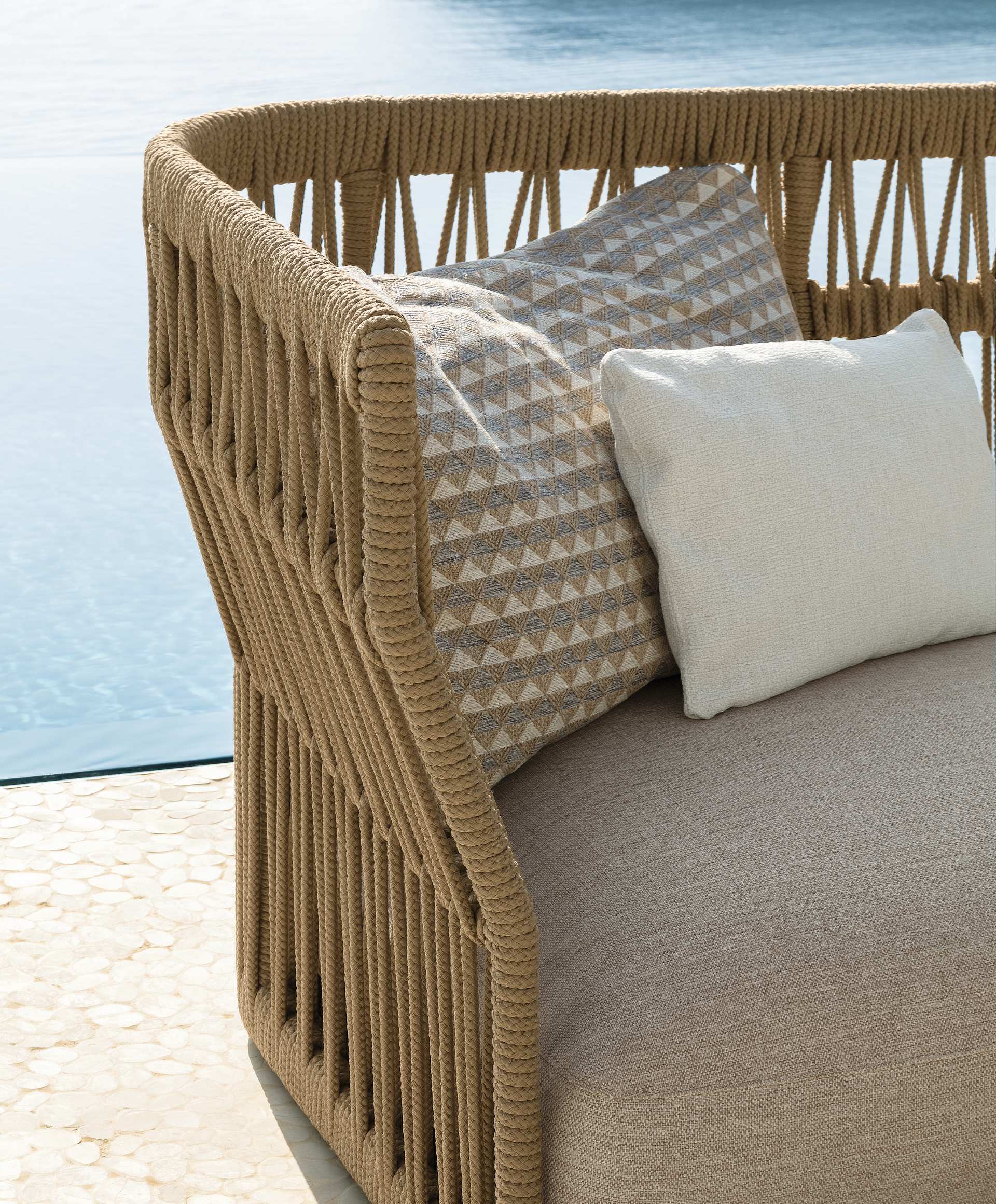 Cliff Lounge Armchair – view 2