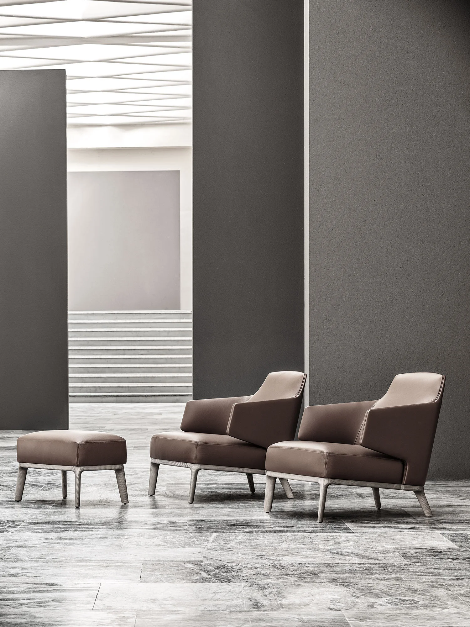 Frigerio: Amanda Armchair – view 3