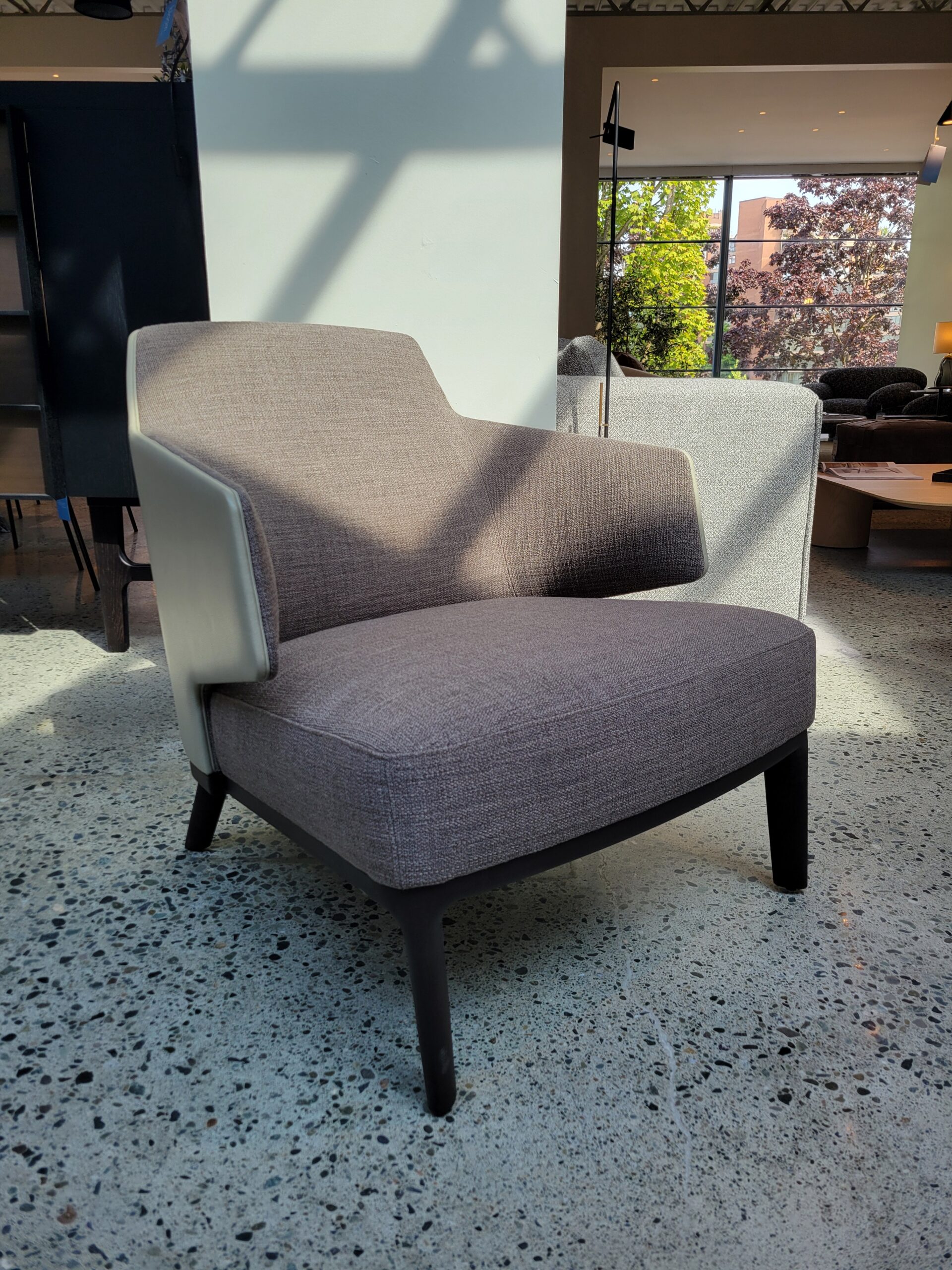 Frigerio: Amanda Armchair