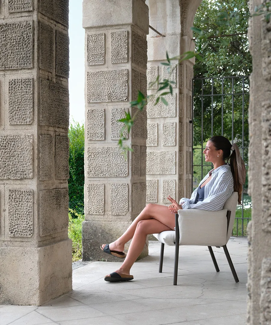 Brezza Lounge Armchair – view 3